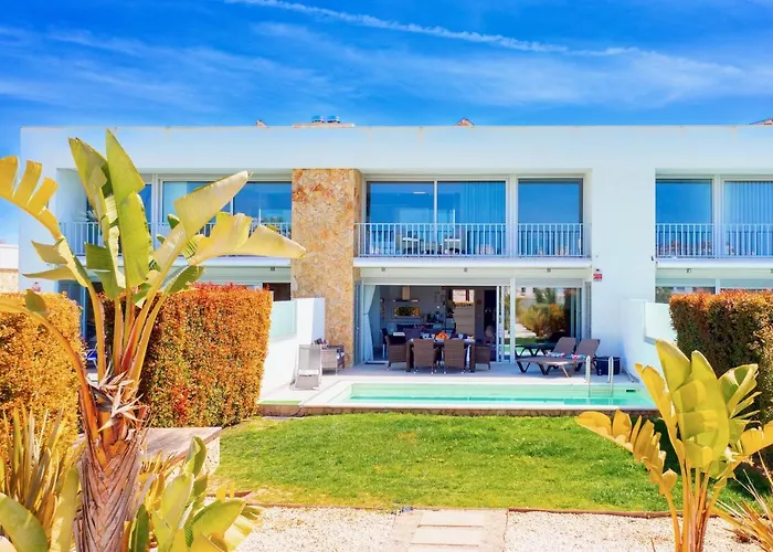 Modern Design Villa *